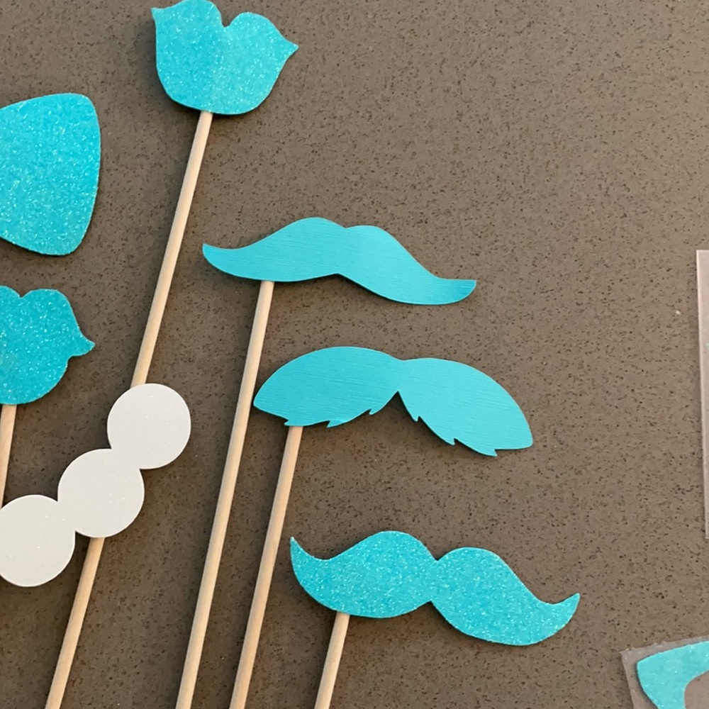 Photo Booth Props - Picture 7 of 13